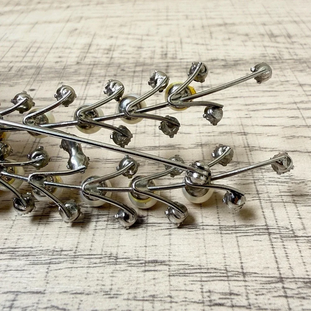 Vintage Classic Silver Tone Faux Pearl Thistle Sprig Leaf Foliage Nature Brooch
